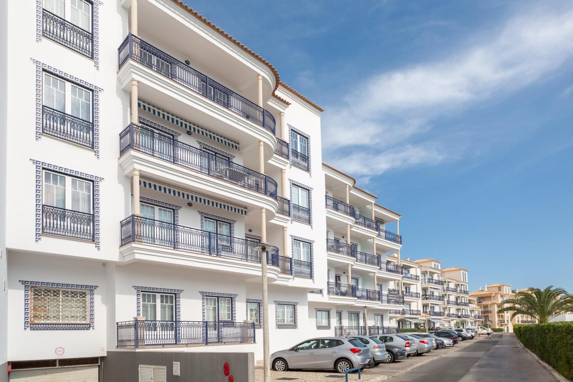 Bicos Beach Apartments By Albufeira Rental Exterior photo