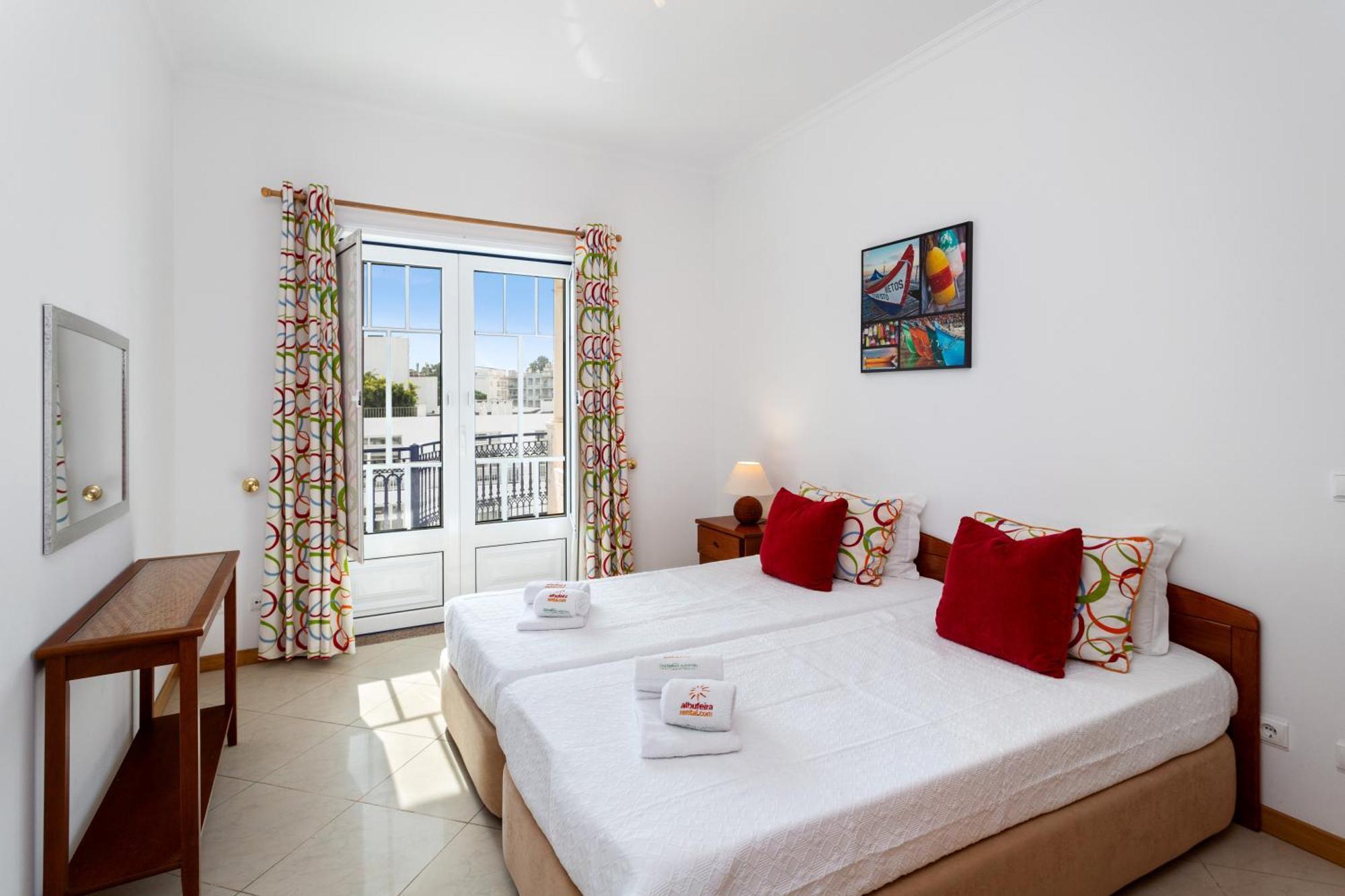 Bicos Beach Apartments By Albufeira Rental Room photo